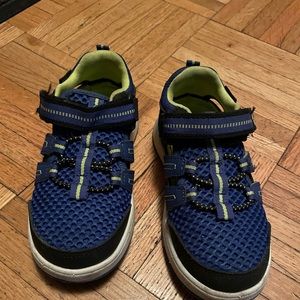 Toddler water sandal -- Stride Rite Seaton Sneaker Sandal size toddler 8